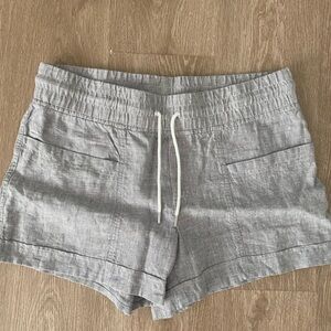 Iinen Athleta shorts!
